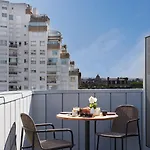 Hotel Drawing House